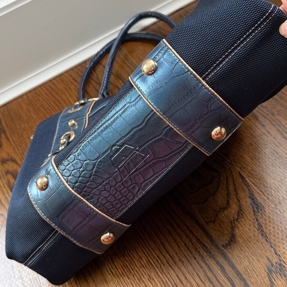 Kathy Van Zeeland Navy Blue Shoulder Bag - Picture 8 of 15